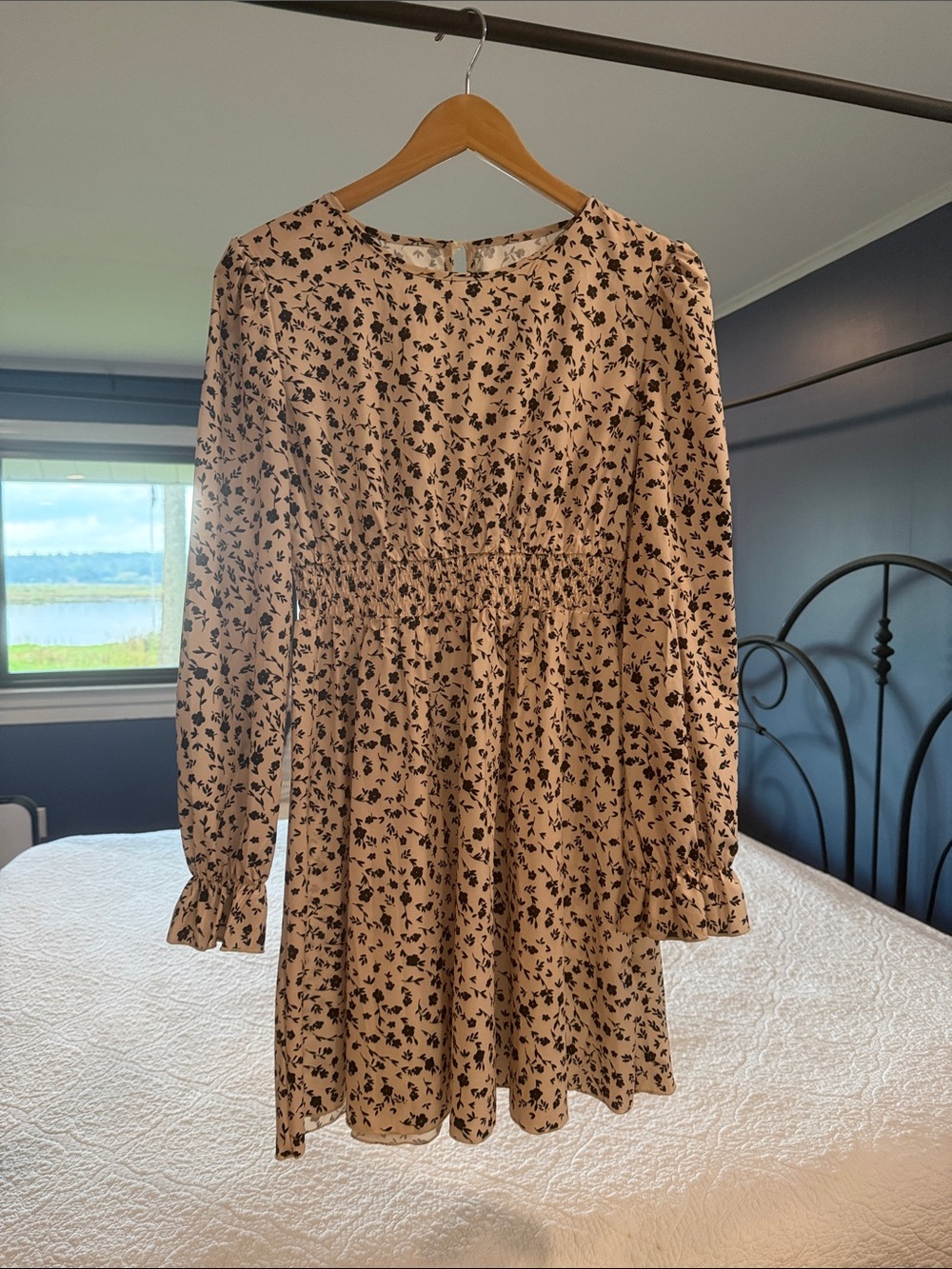Floral Long-Sleeve Smocked Waist Mini Dress - Beige/Black